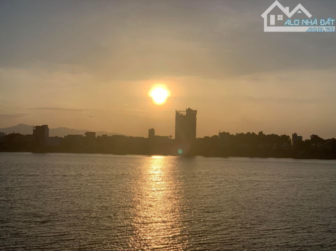 Chính chủ gửi bán lô đất biển hai mặt tiền view sông siêu đẹp Nhật Lệ Bảo Ninh