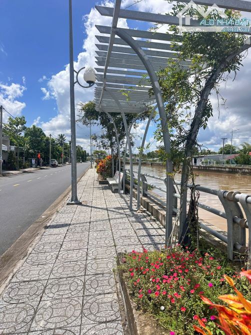 Bán 2 Nền Liền Kề Mặt Tiền Bờ Kè Cái Sơn - View Sông