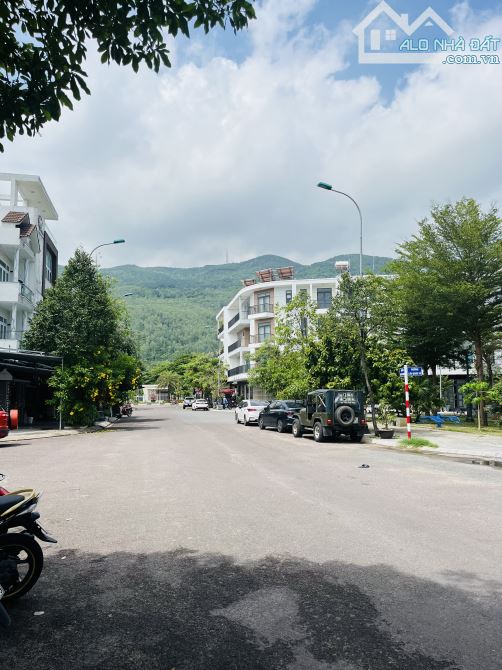 Bán đất đường hoài thanh khu An Phước Trung Tâm Quy nhơn. Dt 100m2 ngang 5m. Giá 7tỷ300