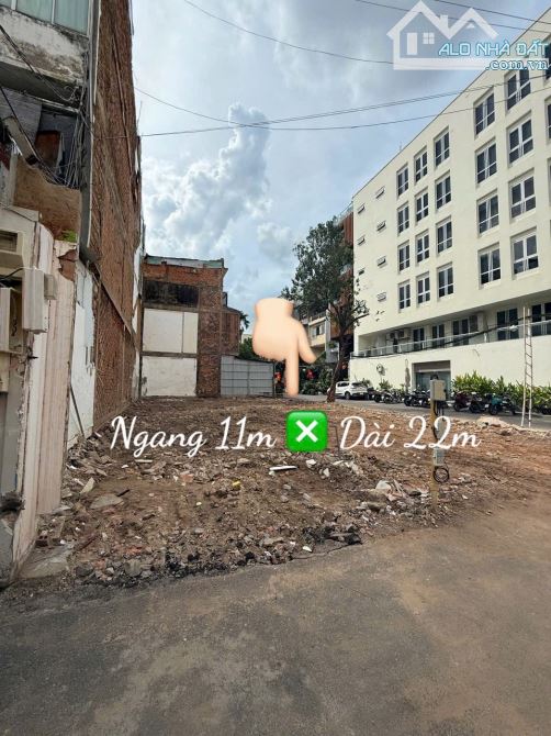 Bán Khuôn Đất Góc 2 Mặt Tiền HXH 371 Hai Bà Trưng, Quận 3, 11x22m, CTXD: H+6T, Giá 87 Tỷ