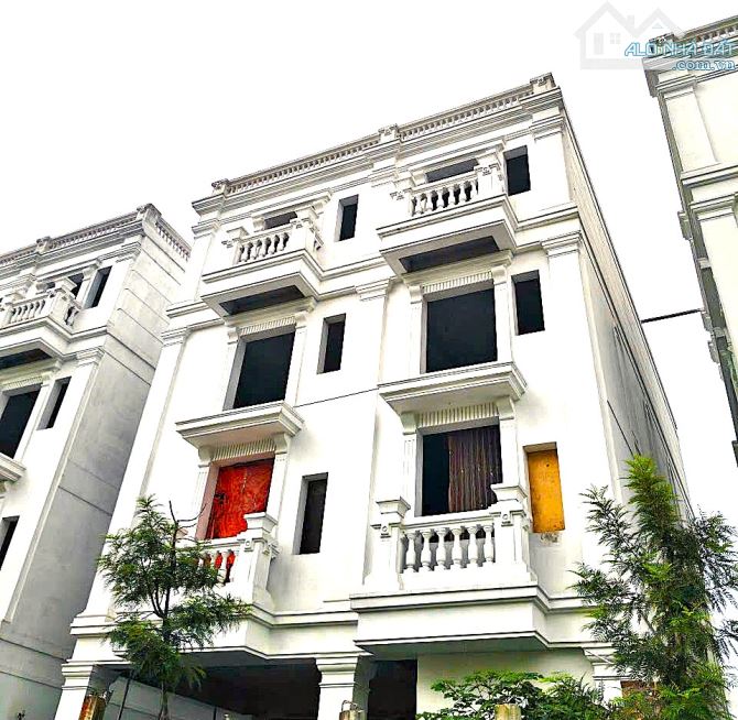 💥MB HOA ĐỘNG CỰ KHỐI LB, DT104M2, MT5.4M,PHÂN LÔ, VỈA HÈ,Ô TÔ ĐỖ CỬA,KINH  DOANH,GIÁ18.XT