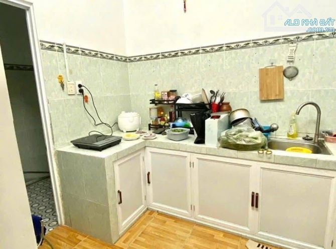 ✓ bán nhà 2 tầng kiệt TRƯNG NỮ VƯƠNG. Giá chỉ 1t770. Có thương lượng