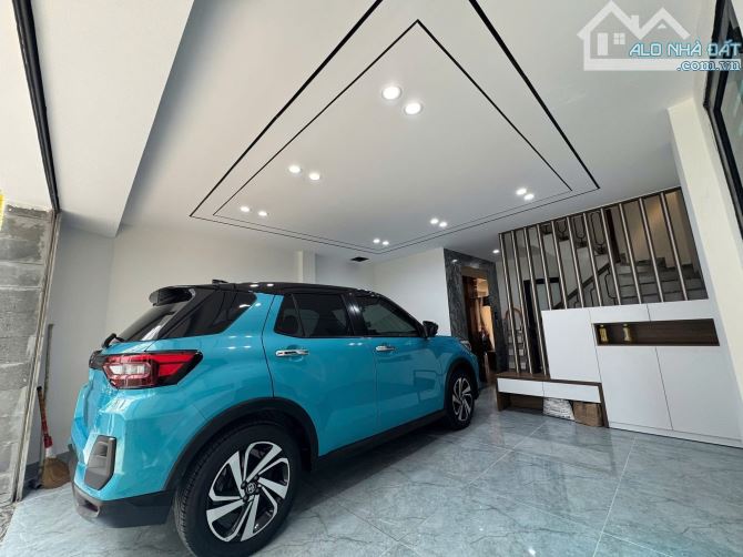 CẦN BÁN SIÊU GẤP LK PHỐ XUÂN LA, DT 87M2 x 7T, MT 5M, GIÁ 29,3 TỶ.