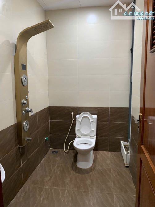 Bán nhà 3 tầng mặt tiền đường 7m5 khuê trung - Cẩm lệ
