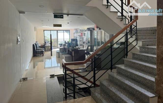 ❌❌ Cần bán - Toà Văn Phòng 7 tầng Đường Yên Thế - DT Đất : 130 m2 - Doanh thu tốt