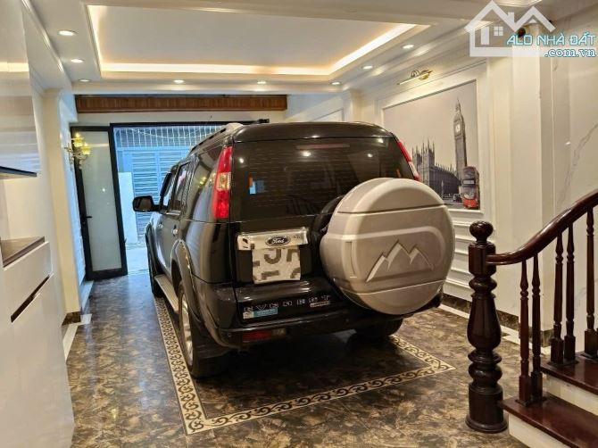 Nhỉnh 11 tỷ có nhà 6 tầng phố Sài Đồng, Vỉa hè oto tránh, Full Nội thất