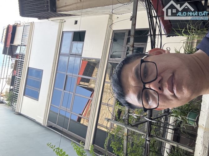 Bán nhà Lò Đúc. 7 ngủ - Mặt tiền 4,6M - nở hậu. Ngõ nông - trước nhà rộng 4M.