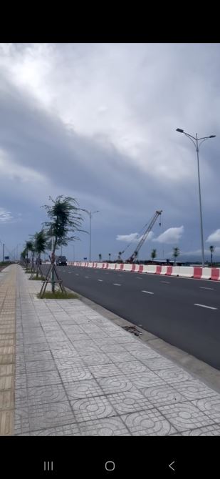BÁN GẤP LÔ ĐẤT 300m2 = 10 x 30m, GIÁ SIỄU RẺ_MẶT TIỀN ĐƯỜNG NGAY CẦU CỬA LẤP