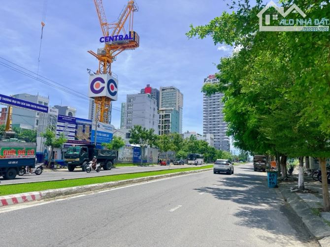💥GÓC 3 MẶT TIỀN PHÓ ĐỨC CHÍNH – SÁT VƯƠNG THỪA VŨ – 300m² MT Khủng – FULL THỔ CƯ – HIẾM