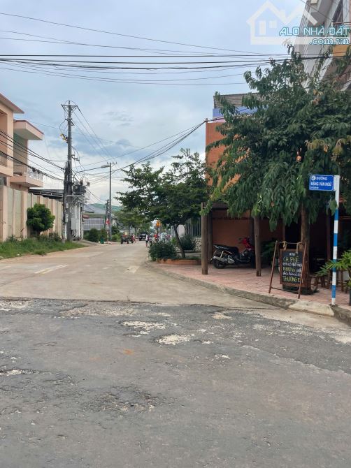 LÔ GÓC 2 MẶT TIỀN 6x20m ĐẶNG VĂN NGỮ - BMT 2Tỷ850Triệu