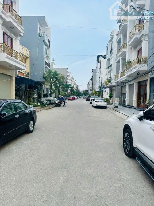 chuyển nhượng lô đất 60m2 lô 15 đường lê hồng phong
