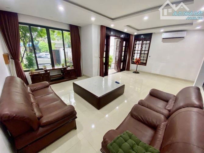 🆘 CẦN BÁN GẤP – BIỆT THỰ 3 TẦNG ĐẲNG CẤP – SÁT THĂNG LONG, GẦN SÔNG MÁT MẺ