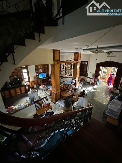 BIỆT THỰ LÔ GÓC ĐƯỜNG PHẠM TỨ – 420M2 – 3 TẦNG - MT:18M – KIẾN TRÚC CỔ ĐIỂN –  25.5 TỶ