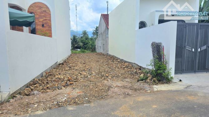 BÁN ĐẤT DIÊN PHƯỚC ĐƯỜNG NHỰA 1TY190TR RỘNG 100M