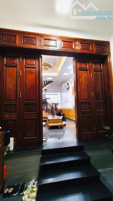 PHÚ MỸ, MỸ ĐÌNH, NHÀ DÂN XÂY, FULL NỘI THẤT,CÓ SÂN NHỎ, DT 40M, 5 TẦNG, MT 4M, GIÁ 10.8 TỶ