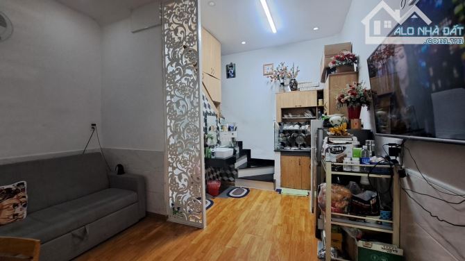 Bán nhà 2 tầng 30m2, Nguyễn Quý Anh, trung tâm Tân Phú, chỉ 2.x tỷ