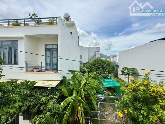 💥 Chủ nhà về Bắc cần bán lại căn nhà 2 tầng gần chợ Ga, Vĩnh Ngọc. Chỉ 3,2 tỷ TL DT 79mv
