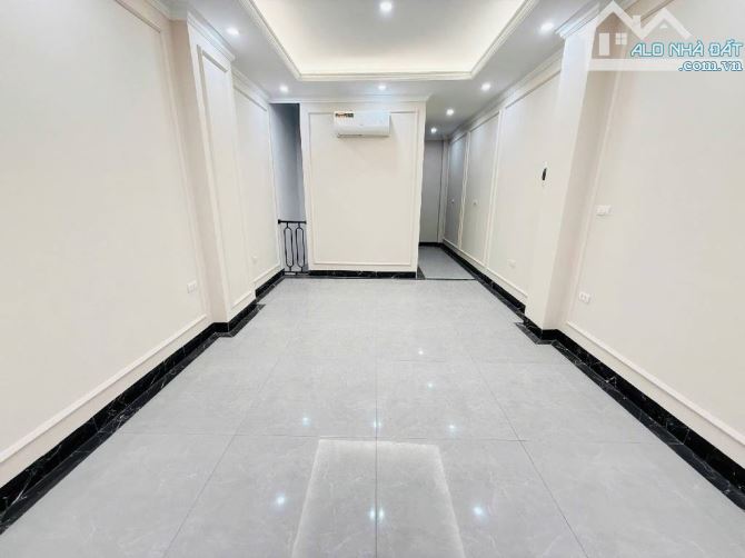 Bán nhà mặt phố Khương đình 50m 7 tầng thang máy kd sầm uất. Chỉ 23 tỷ