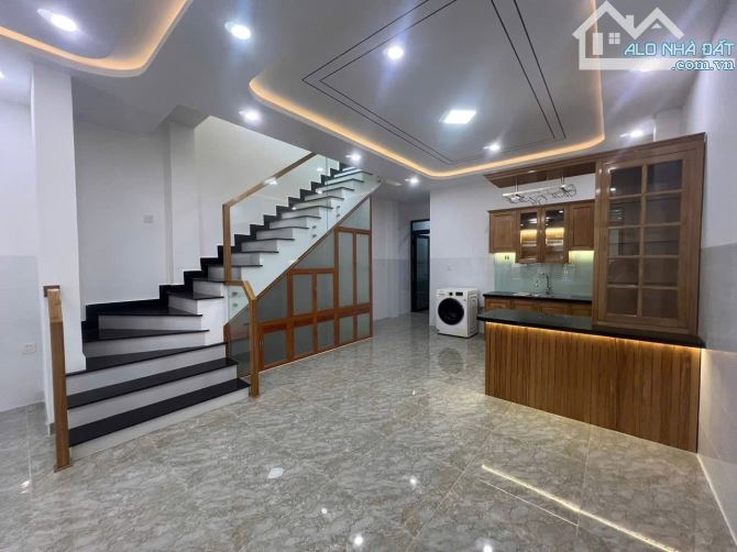 sNhà 2 tầng mới ( hoàn công ) đúc kiên cố Ngọc Hiệp - Gần Cầu Hộ Chợ Phương Sài Tp Nha Tra