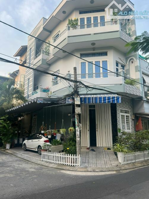 Cho thuê nhà 3 tầng MT lô góc đường 68 kdc Bình phú 2