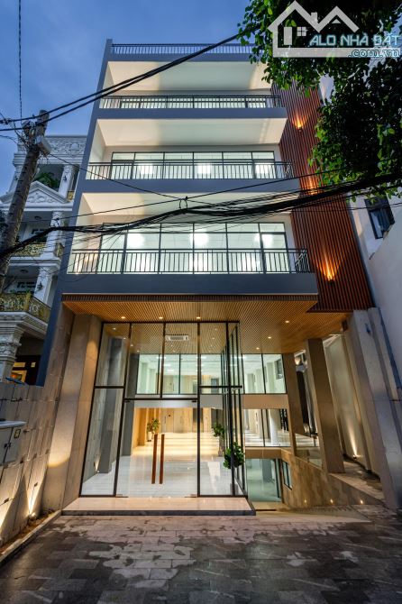 Bán Nhanh - CHDV Nguyễn Thị Định, Thủ Đức - DT 175m2, 5 Tầng, HĐ 110tr/th, Giá 17 tỷ
