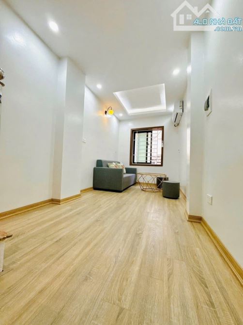Khương Thượng, 15m, 3ngủ, Nhà đẹp full nội thất, Sổ nở hậu, Ngõ rộng thoáng gần phố