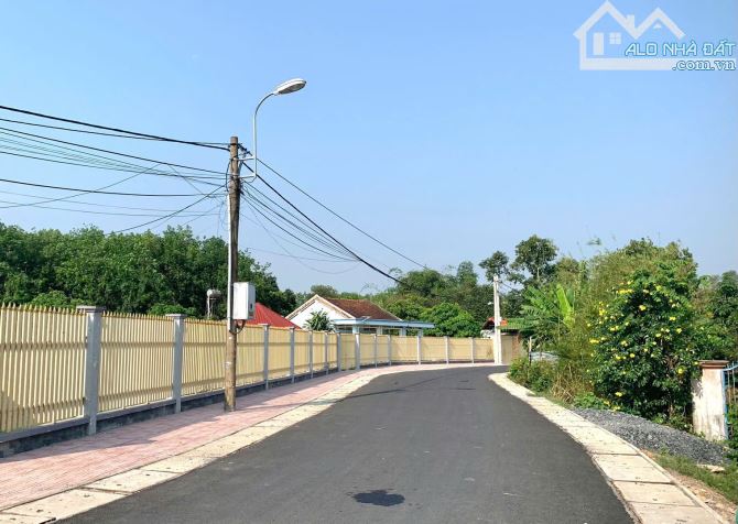 CẦN VỐN MỞ XƯỞNG NAY BÁN GẤP LÔ ĐẤT 150m2 NGUYỄN VĂN TÝ, THỊ TRẤN CỦ CHI GIÁ 500TR, SHR
