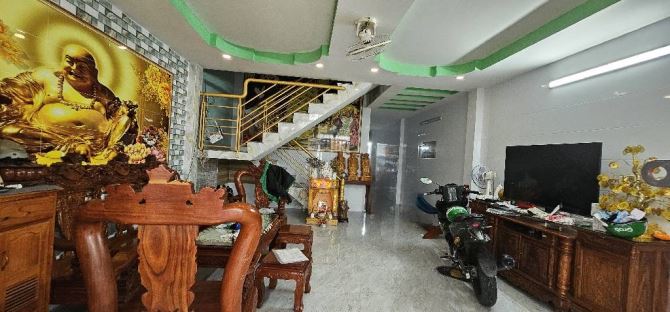 CÁCH MẶT TIỀN VÀI CĂN , NGANG LỚN 6M , NỞ HẬU -  NHÀ ĐẸP Ở NGAY 97M2 CHỈ 5.5 TỶ