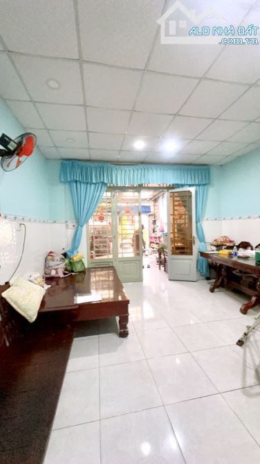 Chỉ 60tr/m2-100M2 NHÀ 2T4PN Nguyễn Duy Trinh-đối diện UBND Long Trường Q9-1 đời Chủ còn TL