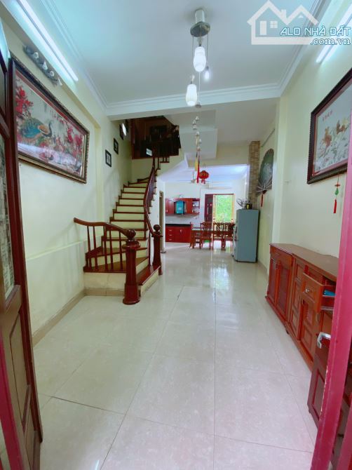 Cho thuê nhà đẹp, full đồ phố Hàm Nghi, Nam Từ Liêm. DT 55m2, 4 tầng, 4 ngủ. 15 tr(thg)