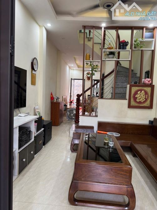 Tôi đang cần bán nhà 48m ,5t tại Tô Hiệu,Hà Đông ngõ rộng,tiện ích tốt chỉ 8t