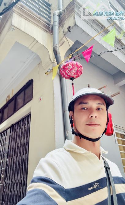 CẦU GIẤY – NHÀ LÔ GÓC 3 MẶT THOÁNG – NGÕ NÔNG – Ở NGAY – GIÁ CHỈ 6 TỶ.