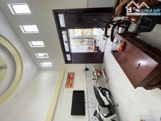 Nhà 3 tầng 5x22m sát mặt tiền Lê Văn Lương Phước Kiển ngay CC Hoàng Anh An Tiên, 5.99 tỷ