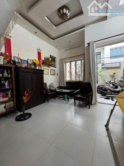 Nhà mới 3 Tầng Phú Nhuận - 4,2 x 16 (70m2 đất) - Oto tới cửa, thông bàn cờ - Nhỉnh 9 tỷ