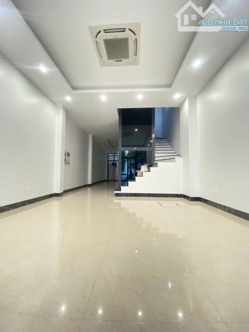 Cần cho thuê nhà Liền Kề khu Đô Thị Louis  110m x 5 tầng Thang máy