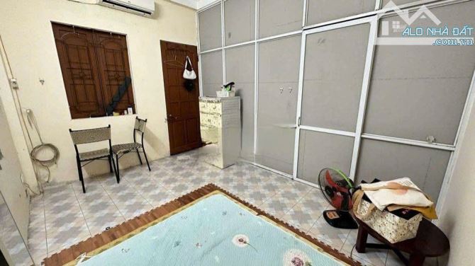 Cho thuê nhà ngõ 159 Lĩnh Nam, 25m2 x 4 tầng x 2 phòng ngủ 3vs,  6 triệu/th