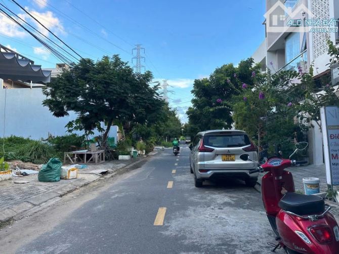 Chào bán lô đất Mỹ Đa Tây 10-Khu Nam Việt Á,diện tích 100m2,giá 7,4 tỷ
