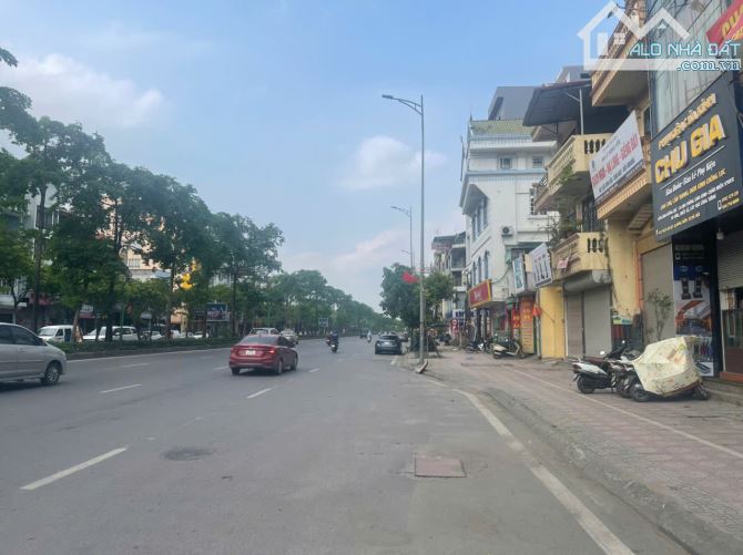VIỆT HƯNG 65M-7 TẦNG-8MT-19 TỶ - GARA 2 Ô TÔ - THANG MÁY - NỘI THẤT TIỀN TỶ