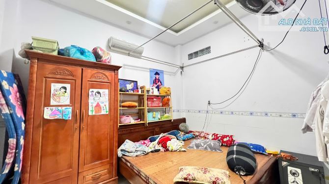 NP621  BÁN NHÀ 1 LẦU 1 TRỆT MẶT TIỀN BUÔN BÁN GẦN CHỢ LÊ NIN KP6 P. TÂN BIÊN
