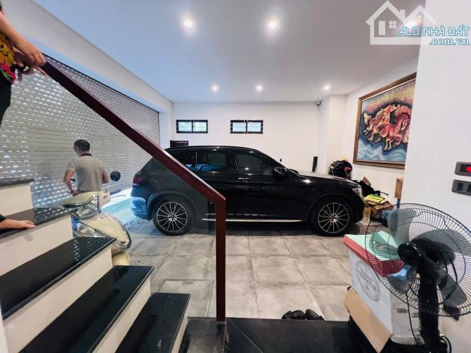 Bán nhà đường Trần Quang Diệu - Hoàng Cầu - Vườn Hoa 1/6 Đống Đa
