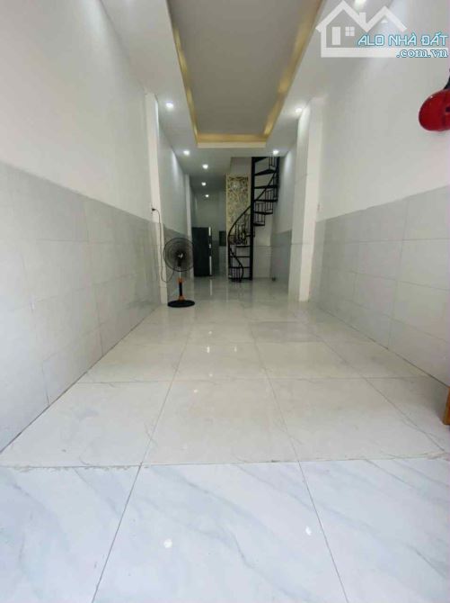 Quận 10,Lê Hồng Phong,2 tầng,dt:2,6mx10,5m,giá:4,6 tỷ
