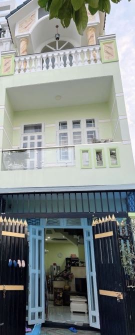 GẤP BÁN NHÀ 3T KDC NAM KHANG-Q9, TẶNG FULL NỘI THẤT, 56M2, CHỈ 5,5 TỶ TL.