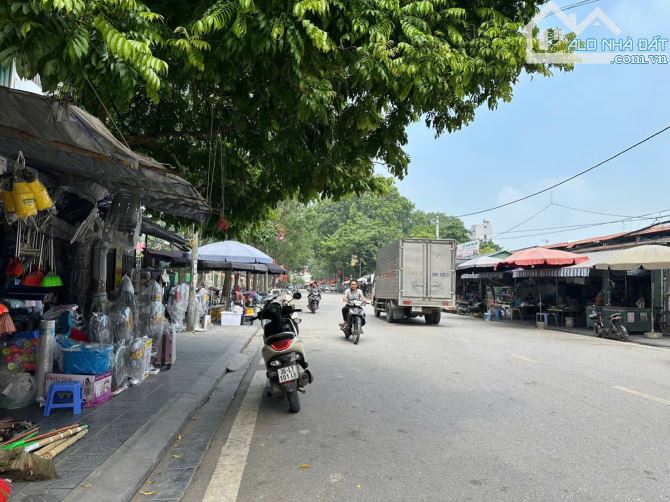 SẴN NHÀ CẤP 4- ĐƯỜNG THÔNG -GẦN TRỤC CHÍNH- MẶT TIỀN QUYỀN LỰC Giá : 3.08 tỉ  Vị trí: Đại