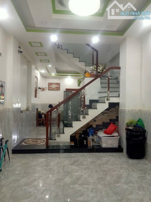 Bán nhà Q12 Thạnh Lộc gần mặt tiền Hà Huy Giáp- 53m² 4 Tầng- Giá chỉ 5.3 tỷ.
