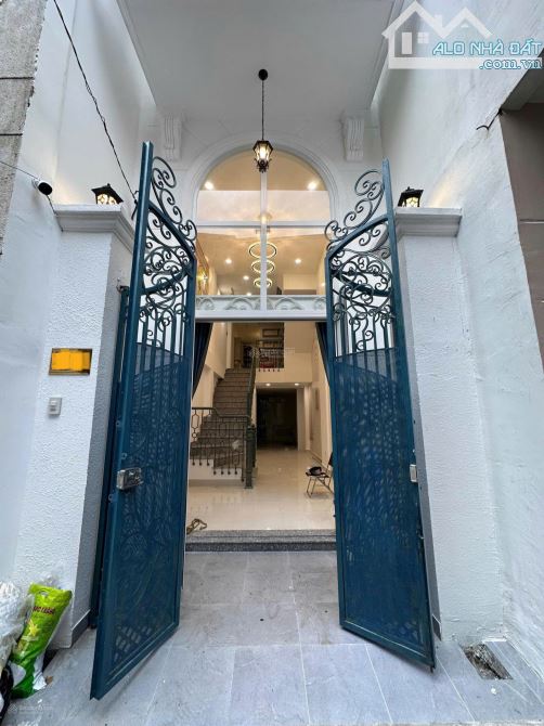 Bán nhà hẻm ô tô ngay mặt tiền Trần Khắc Chân quận 1, 45m2 5 tầng chỉ nhỉnh 13 tỷ