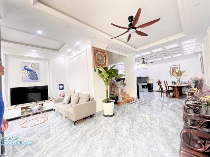 BÁN BIỆT THỰ SÂN VƯỜN VIỆT HƯNG LONG BIÊN, GẦN BIG C – DT 125M² – NHỈNH 18 TỶ