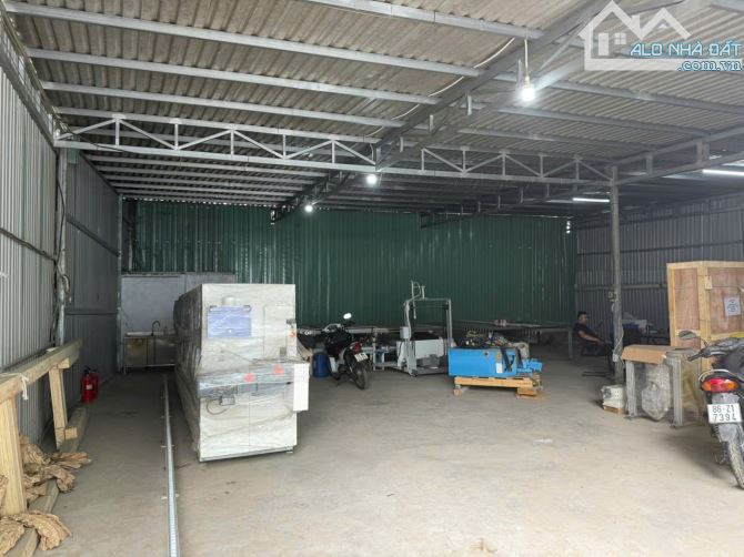 Cho thuê kho xưởng mặt tiền đường tam bình thủ đức