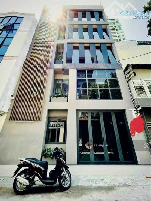 Bán nhà hẻm Giải Phóng, P4, Tân Bình. Vị trí đẹp đối diện Vincom- 5mx22m - 3 tầng