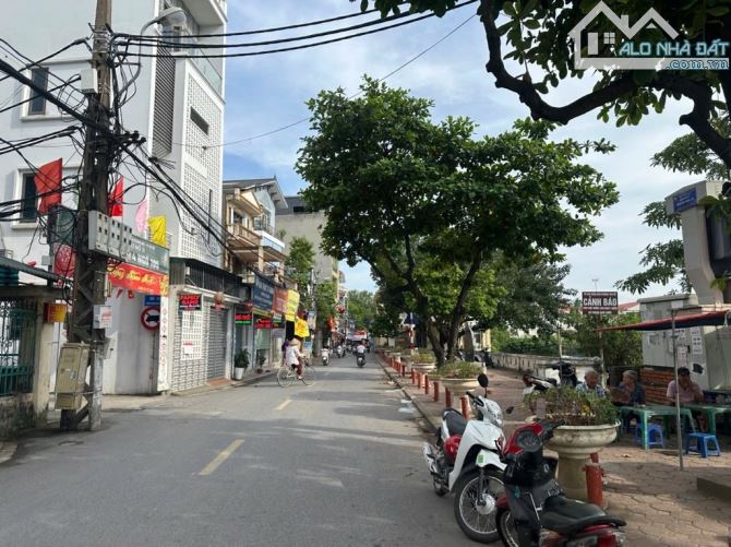 NGÕ THÔNG 2 ĐẦU - Ô TÔ VÀO NHÀ - 6 TẦNG THOÁNG MÁT - CĂN GÓC MẶT TIỀN QUYỀN LỰC.