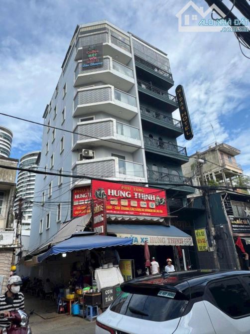 3x tỷ! Bán MT Đ. Nguyễn Văn Lạc, Q.BT – 6x28m – 7 Lầu.